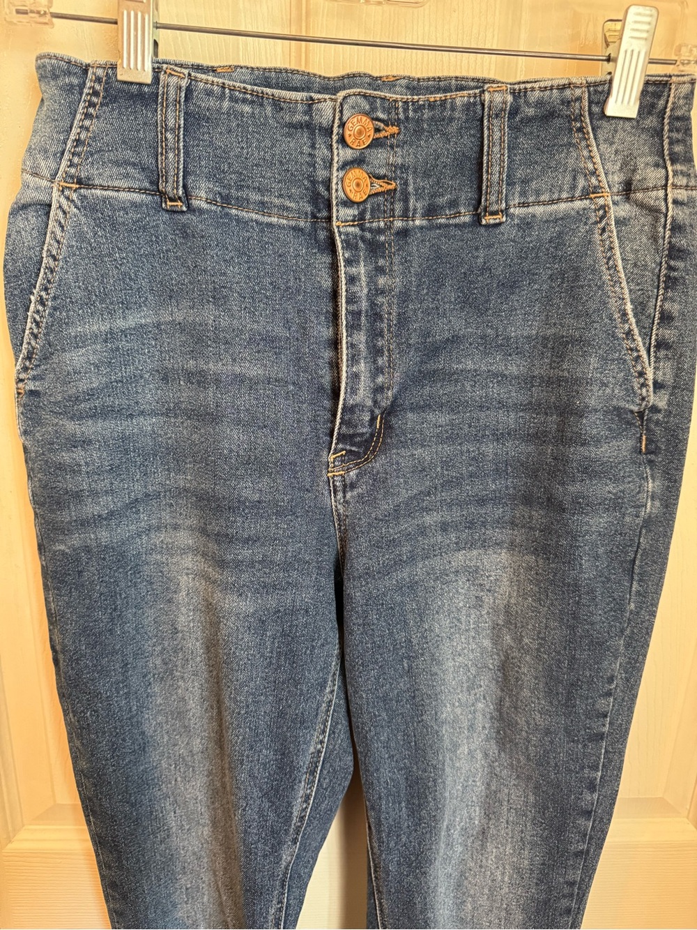 Gemma Rae Dark Wash Stretch Jeans
Slim Fit - Size 9/29 - Picture 6 of 14